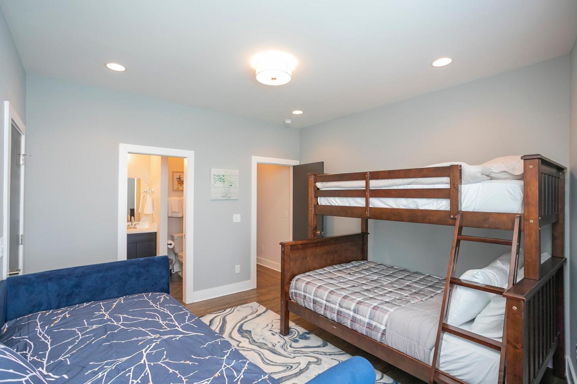 Luxury Townhome Skyline Views Mins To Dt Nashville Esterno foto