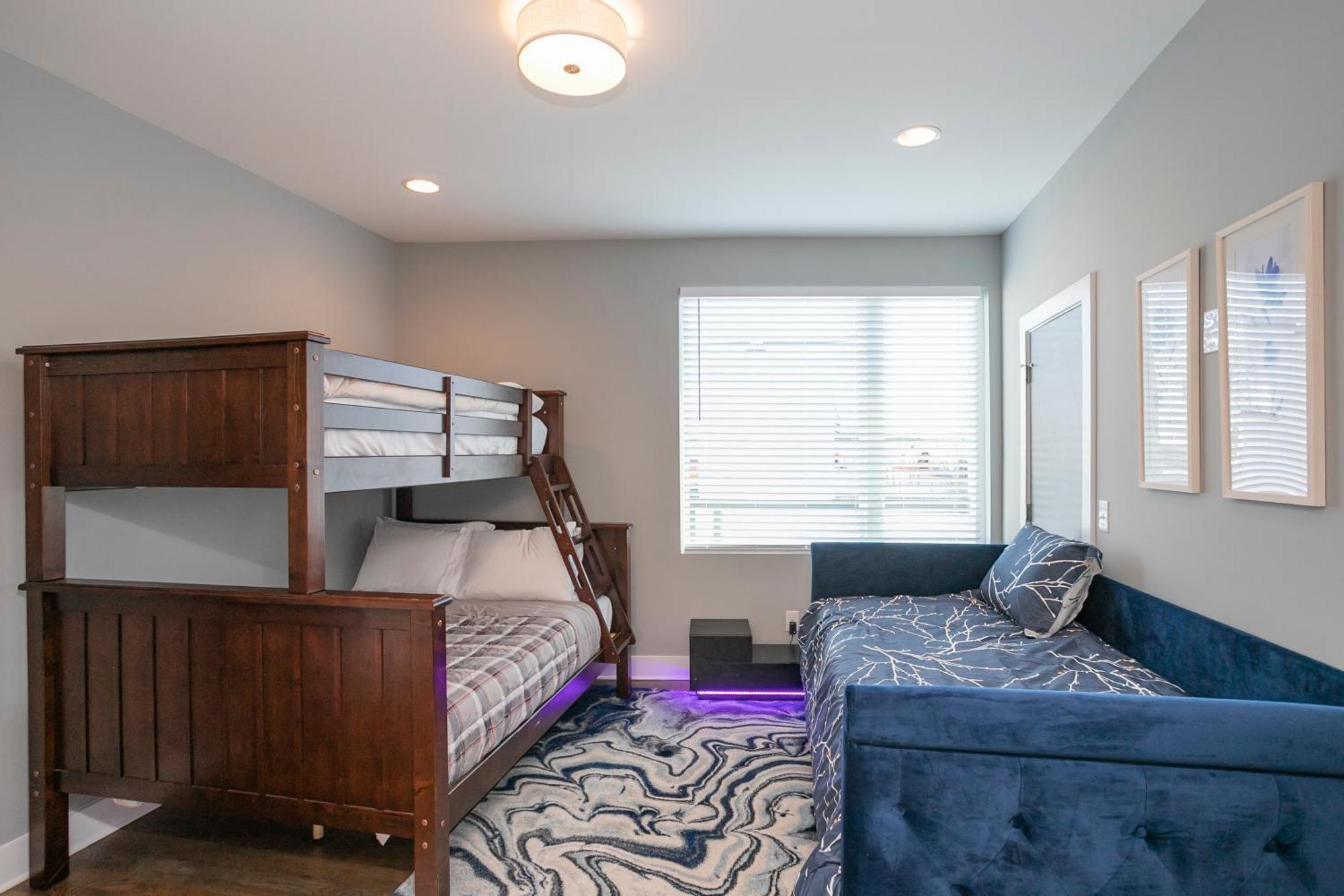 Luxury Townhome Skyline Views Mins To Dt Nashville Esterno foto