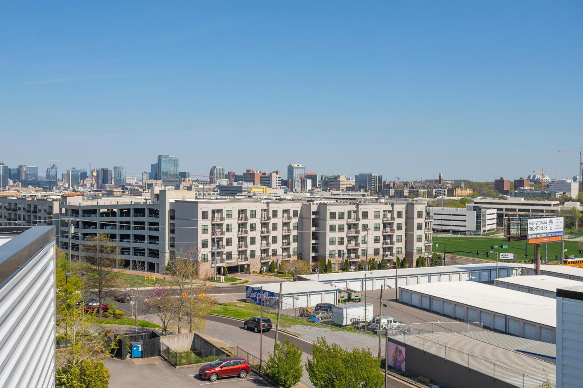 Luxury Townhome Skyline Views Mins To Dt Nashville Esterno foto