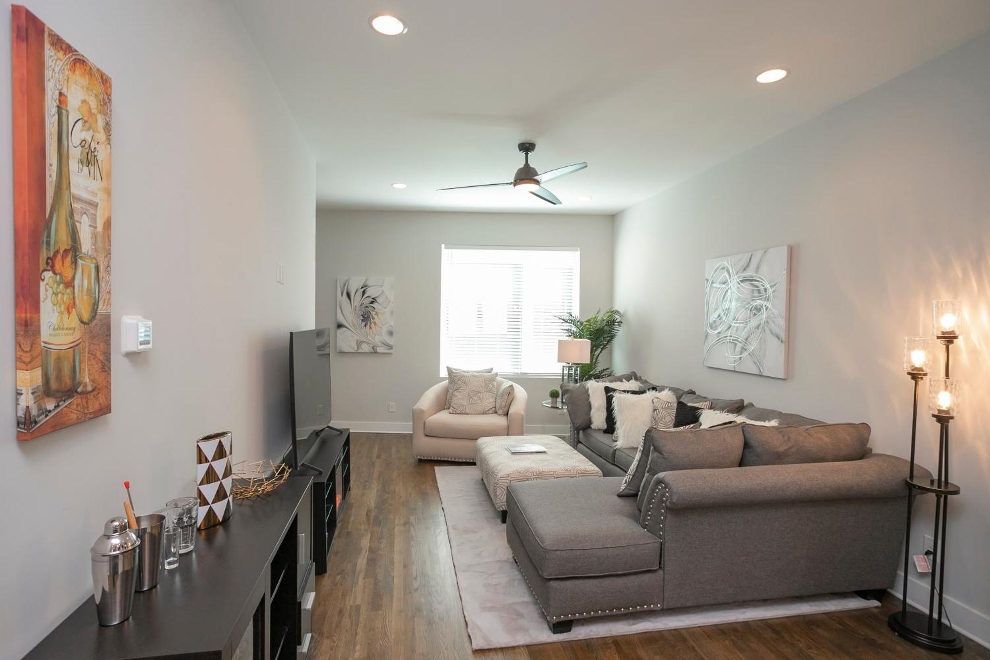 Luxury Townhome Skyline Views Mins To Dt Nashville Esterno foto