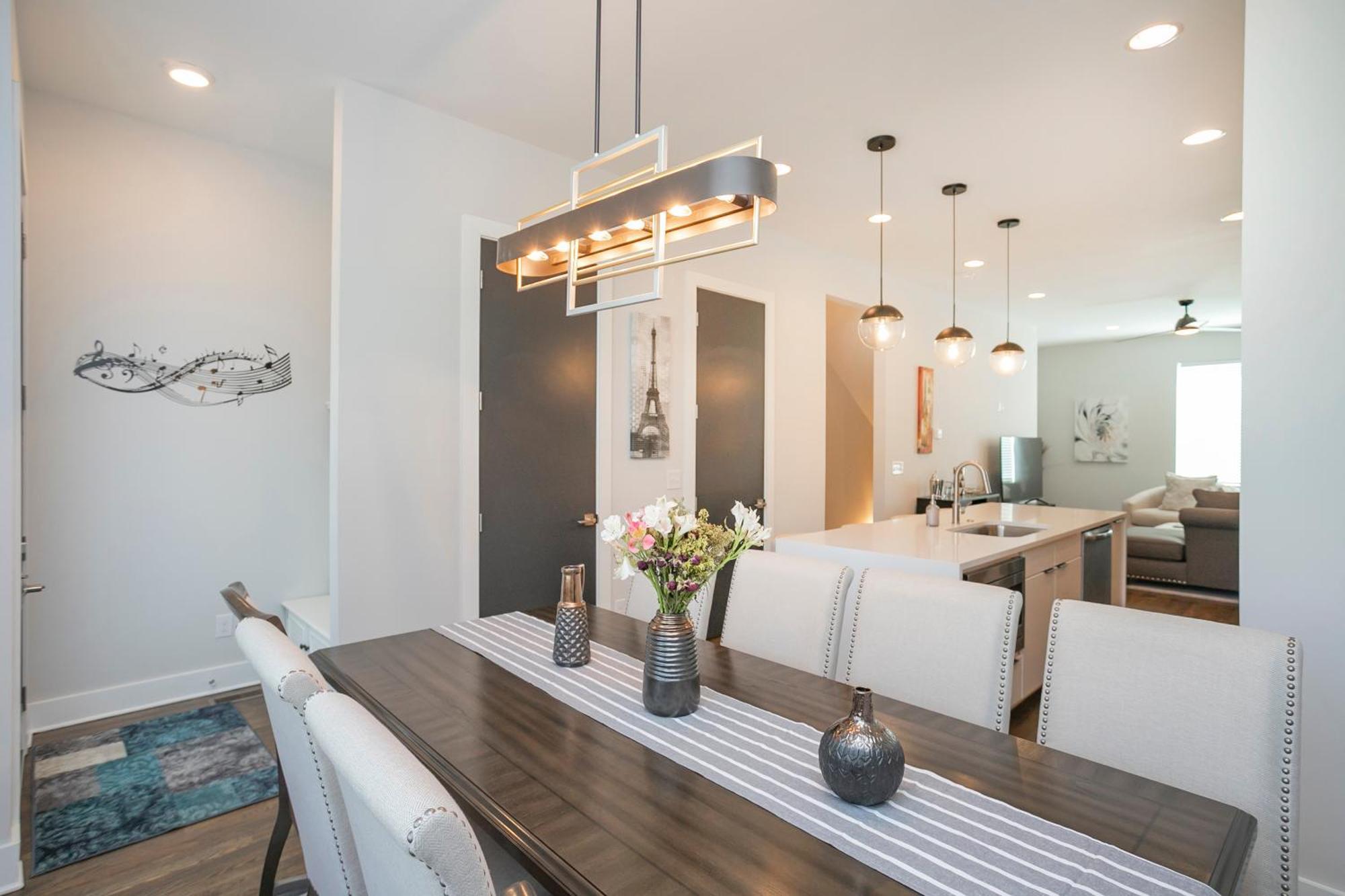 Luxury Townhome Skyline Views Mins To Dt Nashville Esterno foto